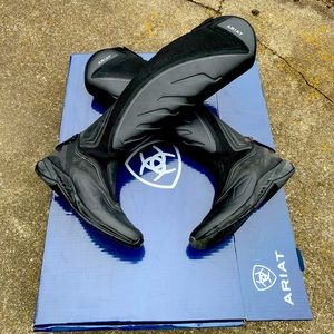 Ariat Ascent Boots.  Worn twice.